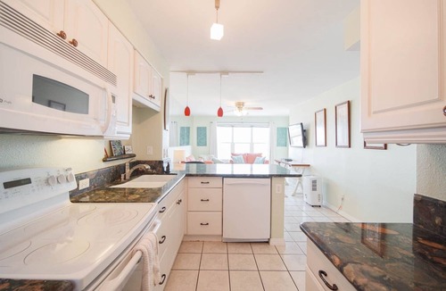South Padre Island Condo | Relaxing , Great Location, 3 Minute Walk To The Beach 2 Bedroom Condo by RedAwning