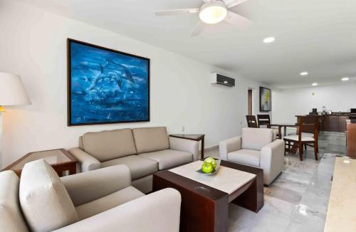 Conchas Chinas House | Relaxing hillside retreat near town with rooftop pool & spacious interior