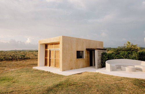 Santa Maria Tonameca Villa | Remote and private beachfront villa- Casa Rebelde (pet friendly)