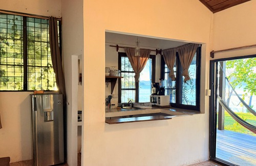 Flores Villa | Remote Work Paradise | Nature + Fast WiFi | Villa Tayasal | Near Tikal, Airport