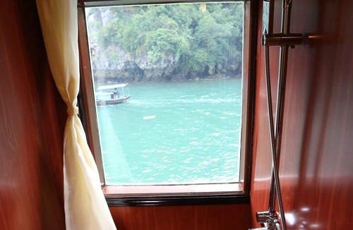 Hon Gai Boat Rental | Renea Cruises Halong