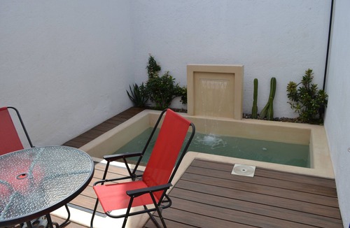 FERROCARRIL House | Renovated 5 Element house with small pool 15 minutes from downtown Oaxaca