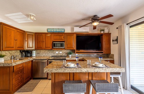 Campo de Golf Fonatur Condo | Renovated | Golf Views | 3 Pools | Near Beach