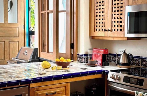 Nopolo House | Renovated home close to the beach and LAP pool | Bikes | BBQ