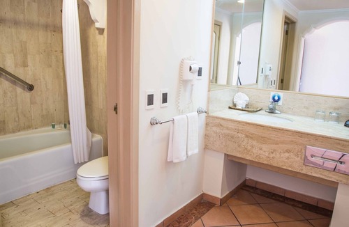 Centro Resort | Rent a Room at Sandos Finisterra All Inclusive Resort - Extra Fees Apply