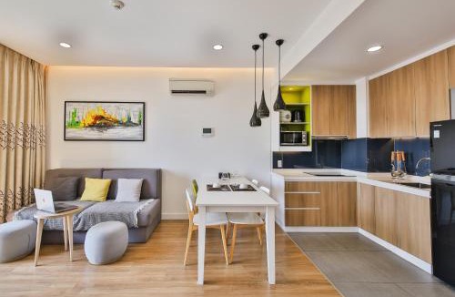 Tan Binh Hotel | Republic Airport Residences - Next to Holiday Inn