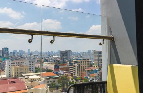 Tan Binh Hotel | Republic Airport Residences - Next to Holiday Inn