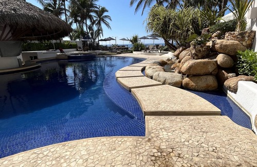 Puente del Mar Apartment | Residencial Familiar con Jacuzzi Exclusivo y Playa Privada!