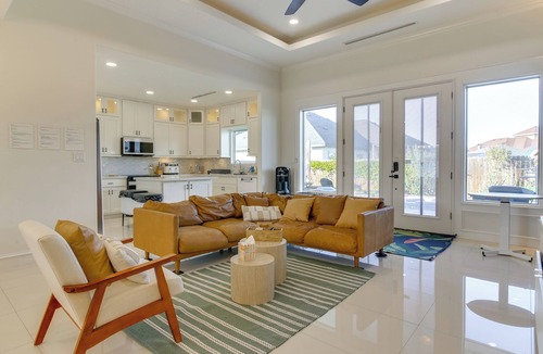 Brownsville House | Resort-Style Brownsville Home: Private Pool & Gym