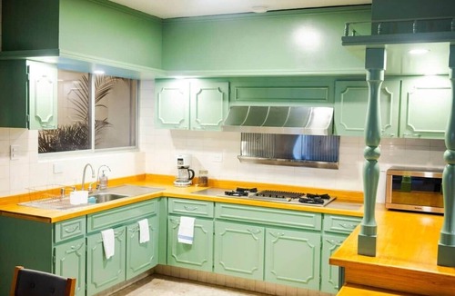 Luis Jimenez Figueroa House | Restored 4BR, Shared Pool & Gym — Historic Oaxaca, Sleeps 14
