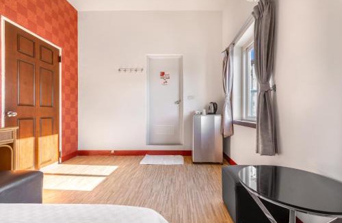 Big Beach House | Rich House B&B