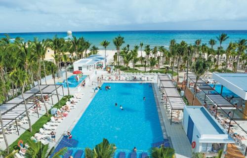 Playacar Beach Resort | Riu Playacar - All Inclusive