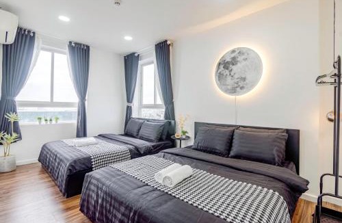Bach Dang Riverside Apartment | Riverside city center 5 bedroom big apartment near Ben Thanh Market free pool