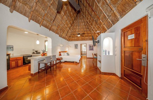 Gonzalo Guerrero Hotel | Riviera Maya Suites