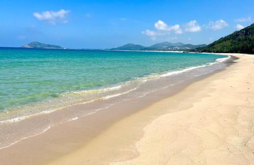 Song Cau Hotel | Robinson Beach Bungalow
