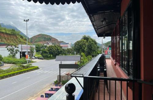 Ha Giang Hostel | Rocks Ha Giang Hostel & Tour