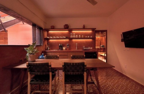 Ruta Independencia Apartment | Rojo:Stylish Apartment w/AC and premium location in Historic Center