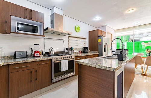 Colonia Roma Condo | Roma Norte Condo With Private Outdoor Lounge