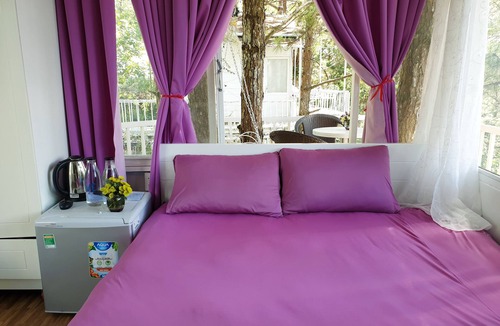 Da Lat House | Romantic Treehouse Queen Bed, Balcony