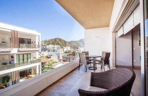 Emiliano Zapata Condo | Romantic Zone 1BR | Walk to Beach + Balcony Views