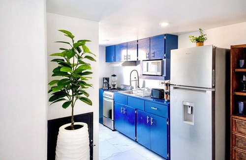 Alta Vista Condo | Romantic Zone, 3 bedroom, comfortable modern, view condo with breakfast included