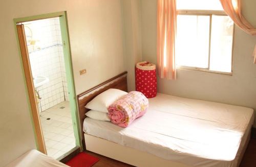 West District Hotel | Ron Gong Hotel