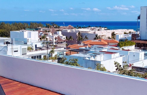 Zazil-ha Apartment | Rooftop Ocean View Apt. Beach 2 blocks Away