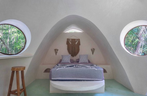 Soliman Bay Cabin | Room-unique Jungle Dome 2 Queen Beds