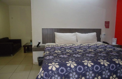 Oaxaca Hotel | ROOM WITH JACUZZI KING SIZE BED