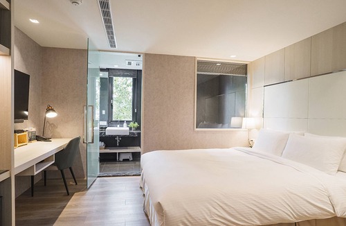 Daxi District Hotel | Roselnn