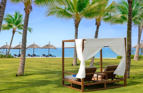 Dien Duong Hotel | Royal Beachfront Resort Danang