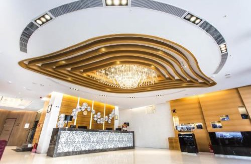 Cianjin District Hotel | Royal Fine Hotel