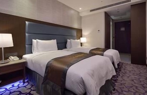Fengshan District Hotel | Royal Gold Hotel