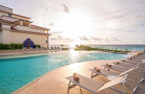 Punta Cancun Hotel | Royal Select at Grand Park Royal Cancún - All Inclusive - Adults Only