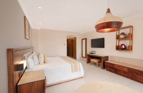 Zona Hotelera Resort | Royal Solaris Los Cabos & Spa - All Inclusive