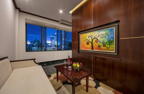 Quan Hoa Hotel | Royal St Hanoi Hotel