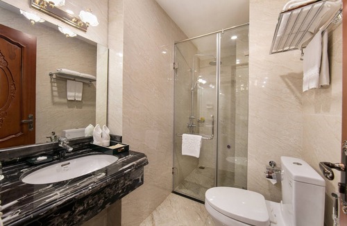 Quan Hoa Hotel | Royal St Hanoi Hotel