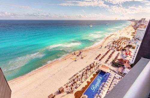 Punta Cancun Resort | Royalton CHIC Cancun, An Autograph Collection All-Inclusive Resort - Adults Only