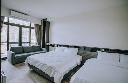 Meishan Bed & Breakfast | Ruili Tea Villa