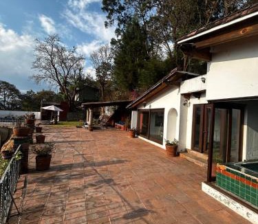 Valle de Bravo Villa | Rustic Escape Between Valle & Avándaro