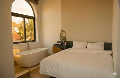 Dong Hoa Hotel | Sóng Biển Beach Villa Homestay