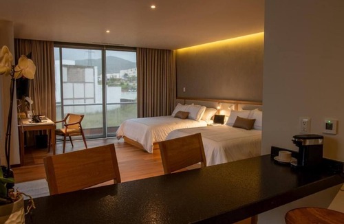 San Luis Potosi Hotel | S22 Hotel & Suites