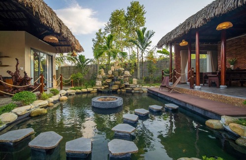 Hoa Vang House | Salt Electrolysis Pool & Koi pond 1BR Ba Na Hills