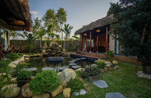 Hoa Vang House | Salt Electrolysis Pool & Koi pond 1BR Ba Na Hills