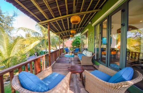 Cam An Villa | Salt Villa 5BR Beachfront by HUA