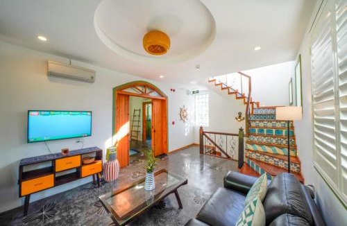 Cam An Villa | Salt Villa 5BR Beachfront by HUA