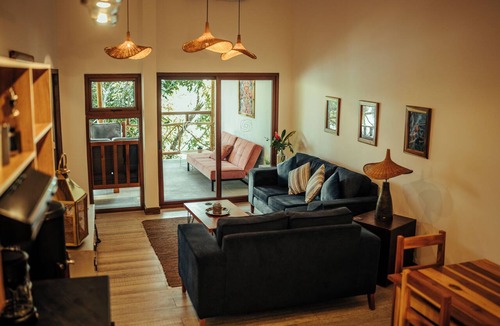 Zona 18 Cabin | Samaya Lush Lakeside Apt - White Lotus