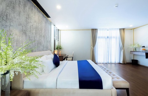 Duc Trong Hotel | Sandals Star Hotel