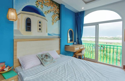 Cam Le Hotel | Santorini House and Coffee