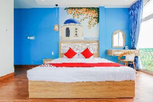 Cam Le Hotel | Santorini House and Coffee